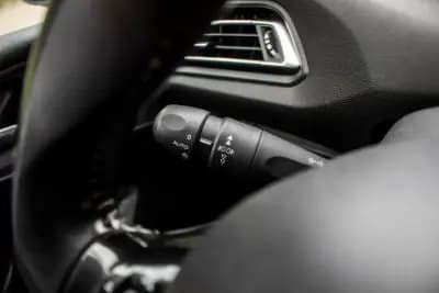 Vendo Peugeot 308 SW 2016 - 7990 EUR, 223142 km - AUTO.MOTO.pt