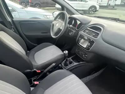 Sell Fiat Punto 2018 - 8999 EUR, 169456 km - AUTO.MOTO.pt