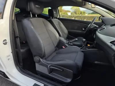 Vendo Renault Mégane Coupe 2011 - 8990 EUR, 234000 km - AUTO.MOTO.pt