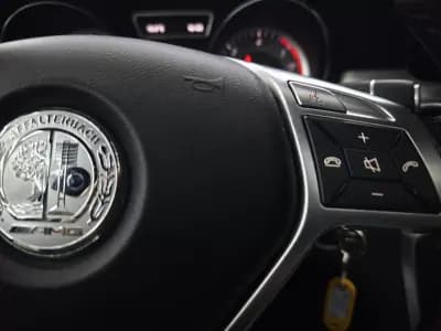 Vendo Mercedes-Benz GLA 200 2014 - 22950 EUR, 245585 km - AUTO.MOTO.pt