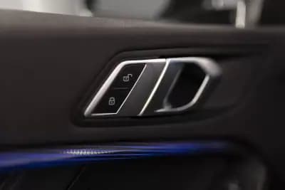 Vendo BMW 118 2021 - 23950 EUR, 152745 km - AUTO.MOTO.pt