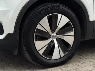 Vendo Volvo XC 40 2020 - 26950 EUR, 137000 km - AUTO.MOTO.pt