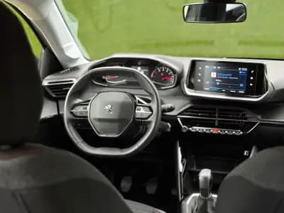 Sell Peugeot 208 2022 - 13800 EUR, 40000 km - AUTO.MOTO.pt