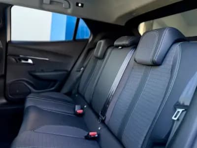 Sell Peugeot 2008 2021 - 18950 EUR, 63000 km - AUTO.MOTO.pt