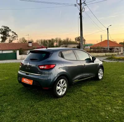 Vendo Renault Clio 2017 - 11900 EUR, 171000 km - AUTO.MOTO.pt