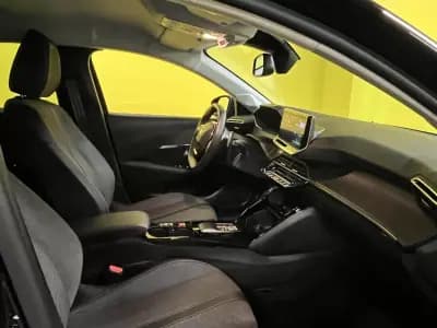 Vendo Peugeot 208 2024 - 19900 EUR, 16569 km - AUTO.MOTO.pt