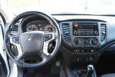 Sell Mitsubishi L200 2022 - 33990 EUR, 13000 km - AUTO.MOTO.pt