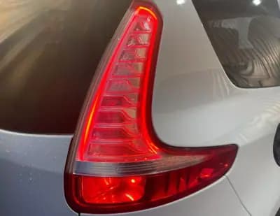 Vendo Renault Grand Scénic 2012 - 8899 EUR, 230000 km - AUTO.MOTO.pt