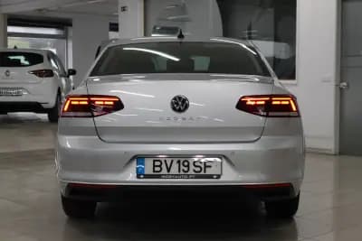 Vendo Volkswagen Passat 2021 - 21900 EUR, 22076 km - AUTO.MOTO.pt