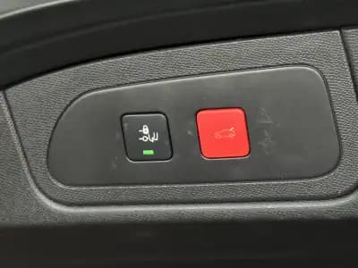 Sell DS DS7 Crossback 2019 - 29990 EUR, 77412 km - AUTO.MOTO.pt