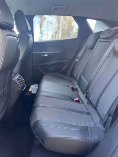 Vendo Peugeot 3008 2021 - 23500 EUR, 113156 km - AUTO.MOTO.pt