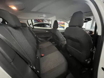 Vendo Peugeot 308 2019 - 11990 EUR, 106000 km - AUTO.MOTO.pt