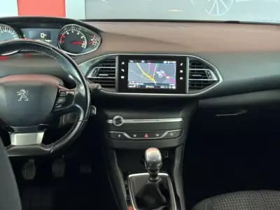 Vendo Peugeot 308 SW 2018 - 13500 EUR, 49820 km - AUTO.MOTO.pt