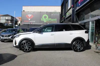 Vendo Peugeot 5008 2021 - 24900 EUR, 163348 km - AUTO.MOTO.pt