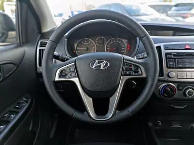 Vendo Hyundai i20 2012 - 7490 EUR, 172563 km - AUTO.MOTO.pt