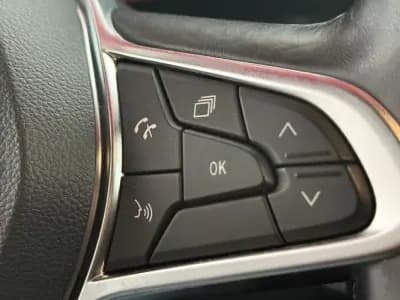 Vendo Renault Captur 2020 - 17500 EUR, 30000 km - AUTO.MOTO.pt