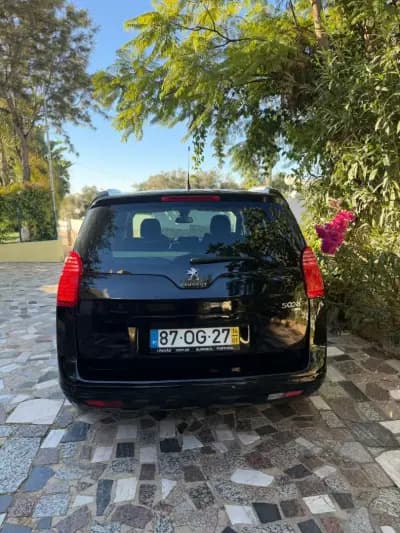 Sell Peugeot 5008 2014 - 12900 EUR, 177970 km - AUTO.MOTO.pt
