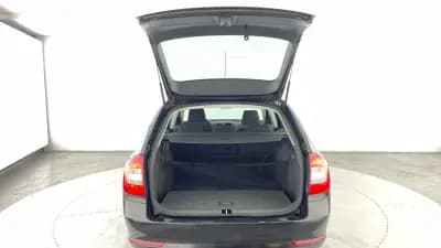 Sell Skoda Octavia Break 2010 - 7500 EUR, 139227 km - AUTO.MOTO.pt