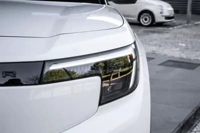 Vendo Ford Explorer 2024 - 39990 EUR, 15628 km - AUTO.MOTO.pt