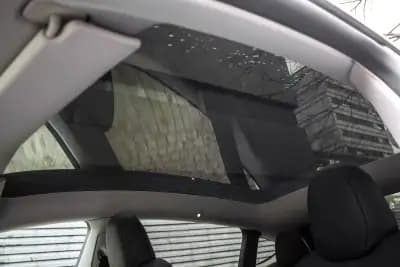 Sell Tesla Model Y 2023 - 37990 EUR, 39034 km - AUTO.MOTO.pt