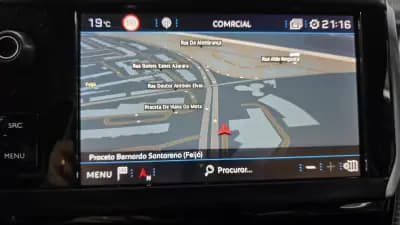 Vendo Peugeot 2008 2018 - 12990 EUR, 144000 km - AUTO.MOTO.pt