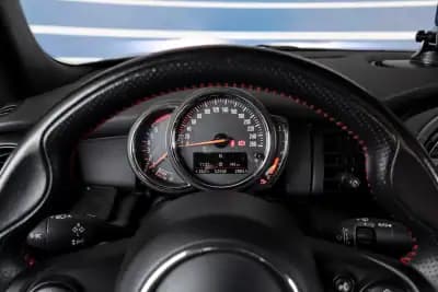 Vendo MINI 2019 - 24500 EUR, 52558 km - AUTO.MOTO.pt