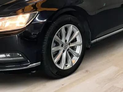 Vendo Volkswagen Passat Variant 2016 - 9950 EUR, 338000 km - AUTO.MOTO.pt