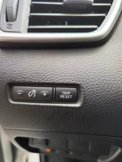 Sell Nissan Qashqai 2014 - 13980 EUR, 212500 km - AUTO.MOTO.pt