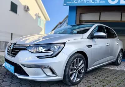Sell Renault Mégane 2020 - 17950 EUR, 114000 km - AUTO.MOTO.pt