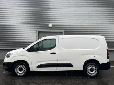 Vendo Opel Combo 2022 - 13950 EUR, 129000 km - AUTO.MOTO.pt