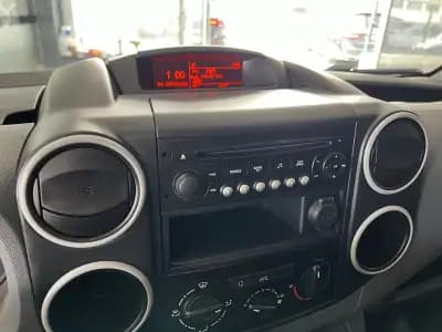 Sell Peugeot Partner 2018 - 12600 EUR, 54832 km - AUTO.MOTO.pt