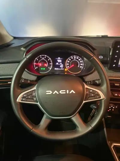 Vendo Dacia Sandero 2023 - 15900 EUR, 58259 km - AUTO.MOTO.pt