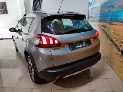 Sell Peugeot 2008 2018 - 13250 EUR, 37000 km - AUTO.MOTO.pt