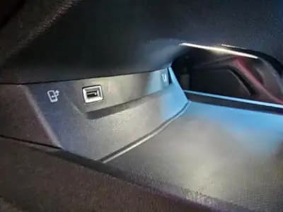 Sell Peugeot 508 SW 2021 - 19999 EUR, 121000 km - AUTO.MOTO.pt