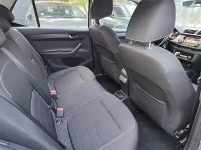 Vendo Skoda Fabia 2015 - 11900 EUR, 130000 km - AUTO.MOTO.pt