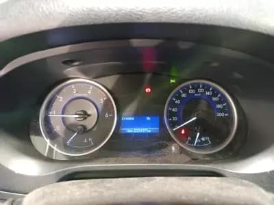 Vendo Toyota Hilux 2019 - 23900 EUR, 223497 km - AUTO.MOTO.pt