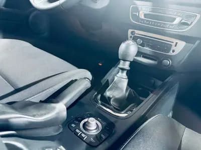 Sell Renault Mégane 2012 - 10990 EUR, 243460 km - AUTO.MOTO.pt