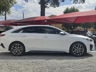 Vendo Kia ProCeed 2020 - 17400 EUR, 119400 km - AUTO.MOTO.pt