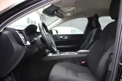 Vendo Volvo V60 2021 - 24990 EUR, 154000 km - AUTO.MOTO.pt