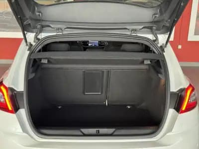 Sell Peugeot 308 2020 - 18990 EUR, 63345 km - AUTO.MOTO.pt