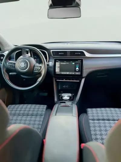 Vendo MG ZS 2023 - 21750 EUR, 26148 km - AUTO.MOTO.pt