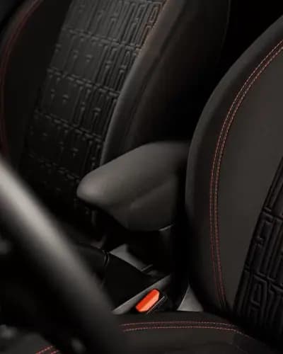 Sell Fiat Tipo Station Wagon Cross 2024 - 16950 EUR, 37000 km - AUTO.MOTO.pt