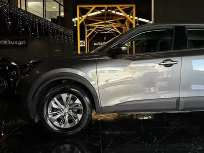 Vendo Peugeot 2008 2020 - 16990 EUR, 140450 km - AUTO.MOTO.pt