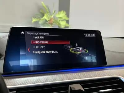 Vendo BMW 520 2019 - 29990 EUR, 168874 km - AUTO.MOTO.pt