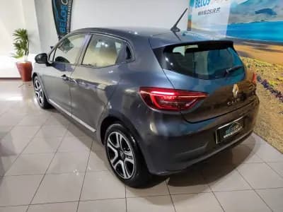 Vendo Renault Clio 2021 - 13350 EUR, 61000 km - AUTO.MOTO.pt