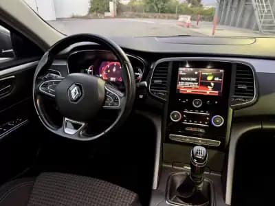 Sell Renault Talisman Sport Tourer 2018 - 14500 EUR, 160000 km - AUTO.MOTO.pt