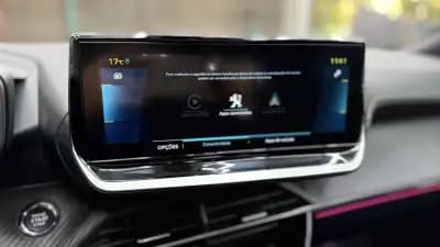 Vendo Peugeot e-2008 2022 - 21900 EUR, 67769 km - AUTO.MOTO.pt