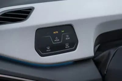 Sell Volkswagen ID.3 2023 - 23750 EUR, 98300 km - AUTO.MOTO.pt