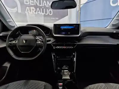 Vendo Peugeot 208 2023 - 29250 EUR, 4874 km - AUTO.MOTO.pt