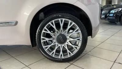 Vendo Fiat 500 2021 - 12990 EUR, 59000 km - AUTO.MOTO.pt